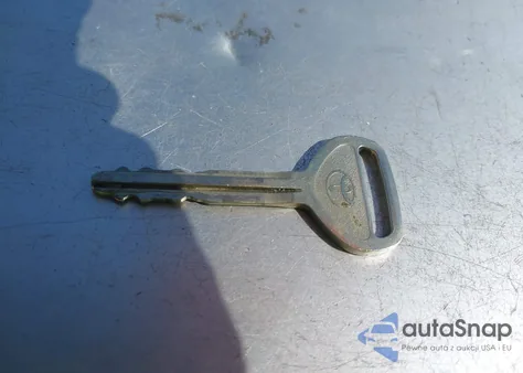 2000 Toyota Camry Le из США, поврежденный, VIN JT2BG22K0Y0473562